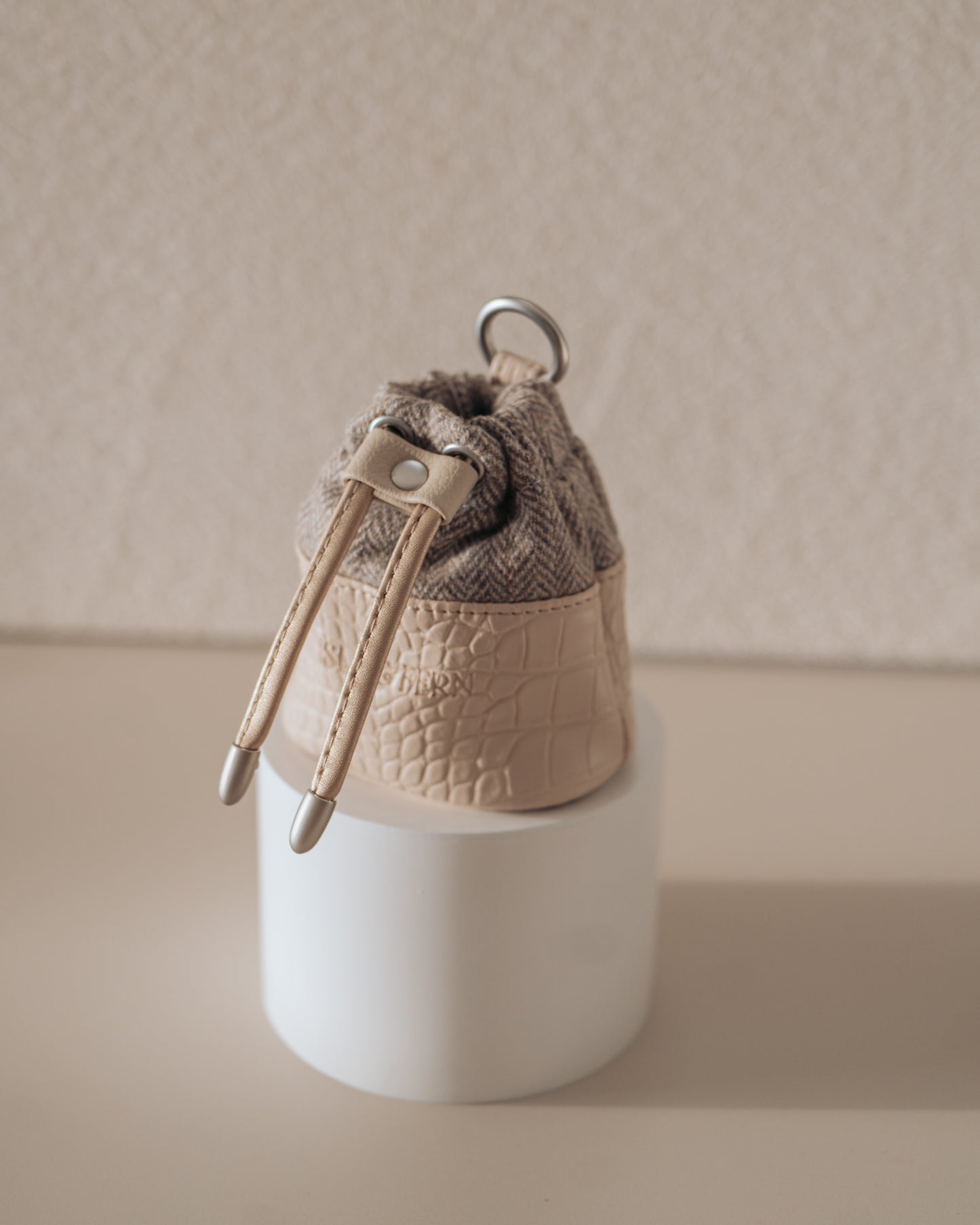 Myra Pouch in Vintage Vanilla
