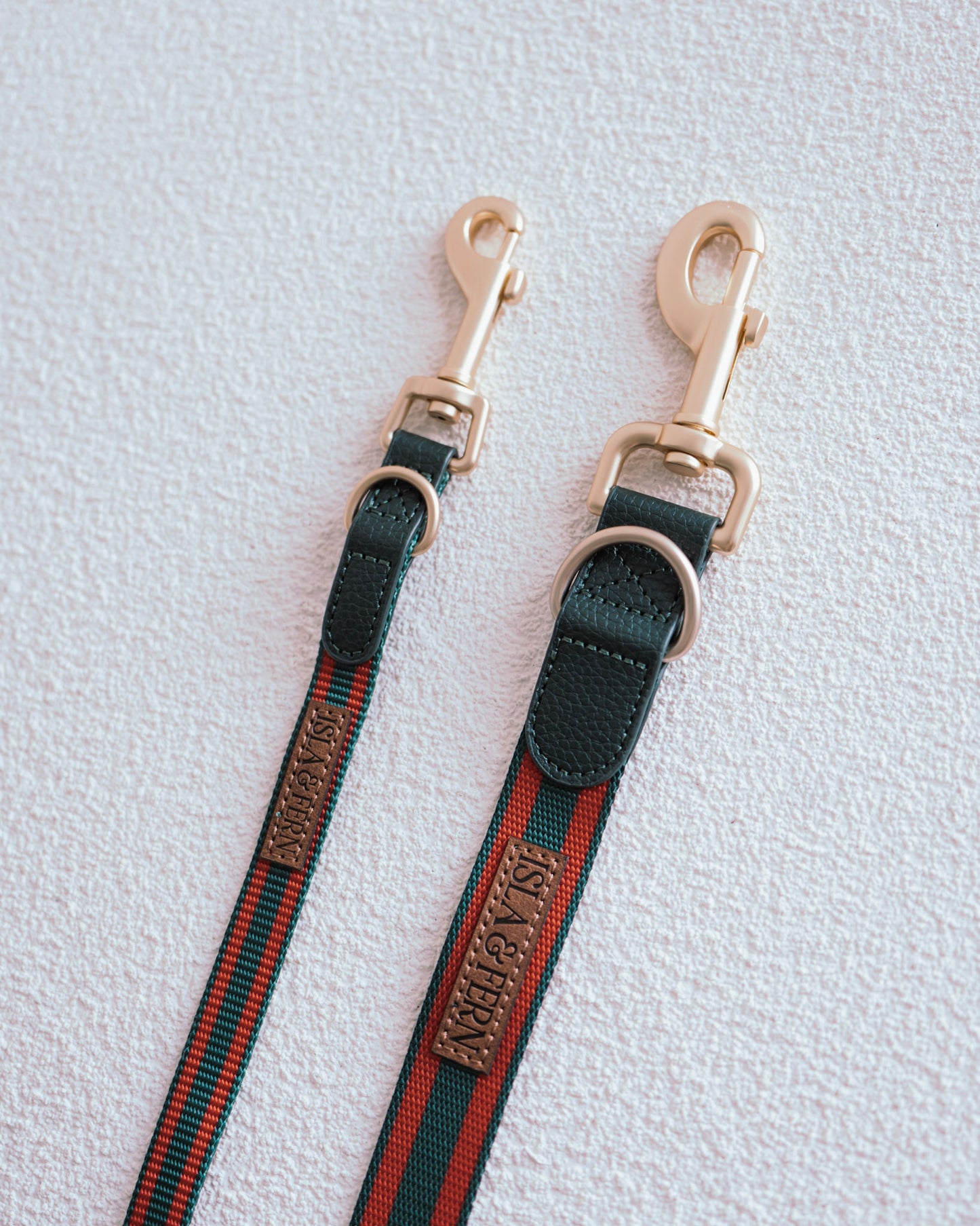 Verso Leash 2.0 in Vintage Christmas