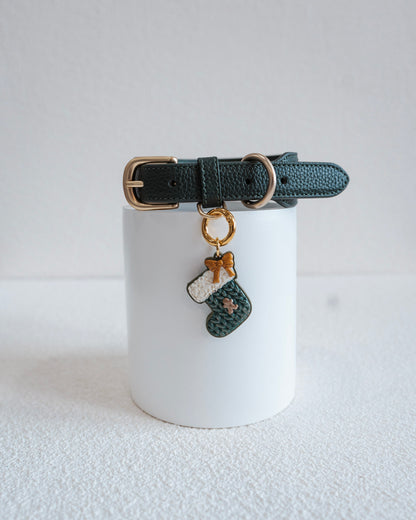 Nova Collar in Vintage Christmas