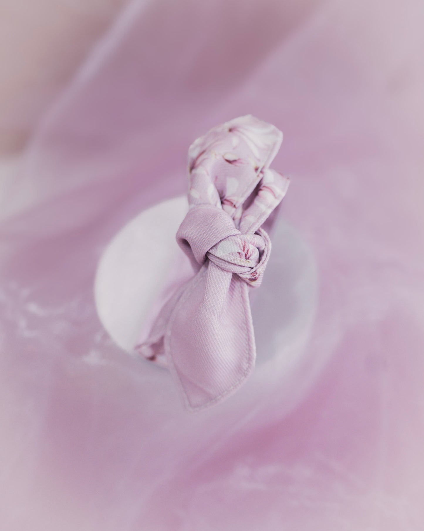 Amelie Neck Scarf in Mauve