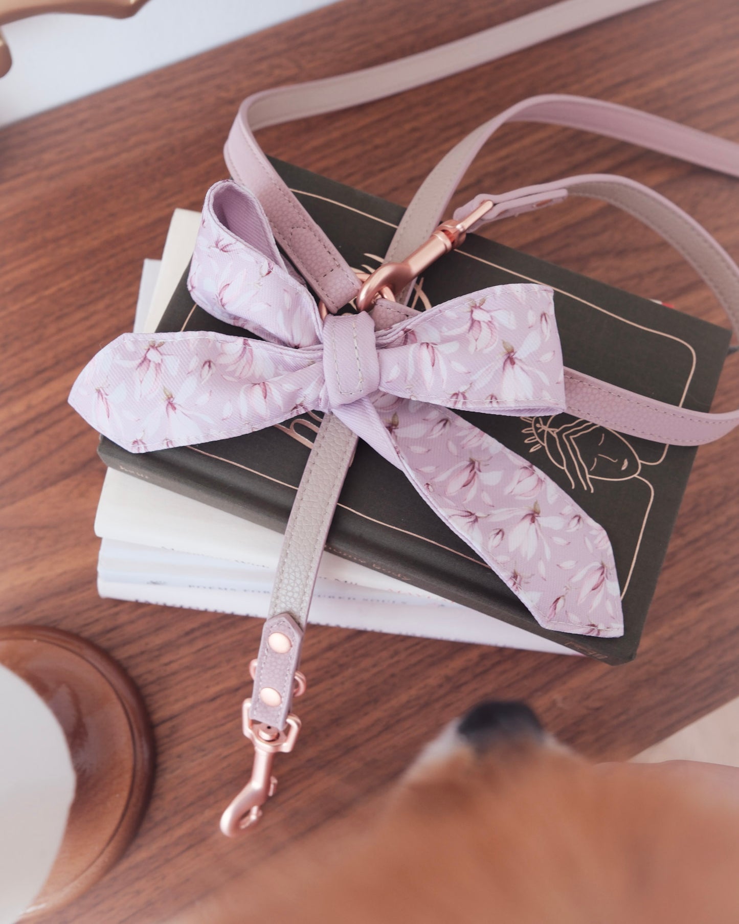 Amelie Neck Scarf in Mauve