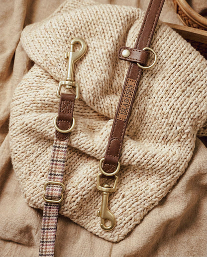 Verso Hybrid Leash in Saddlewood 2.0