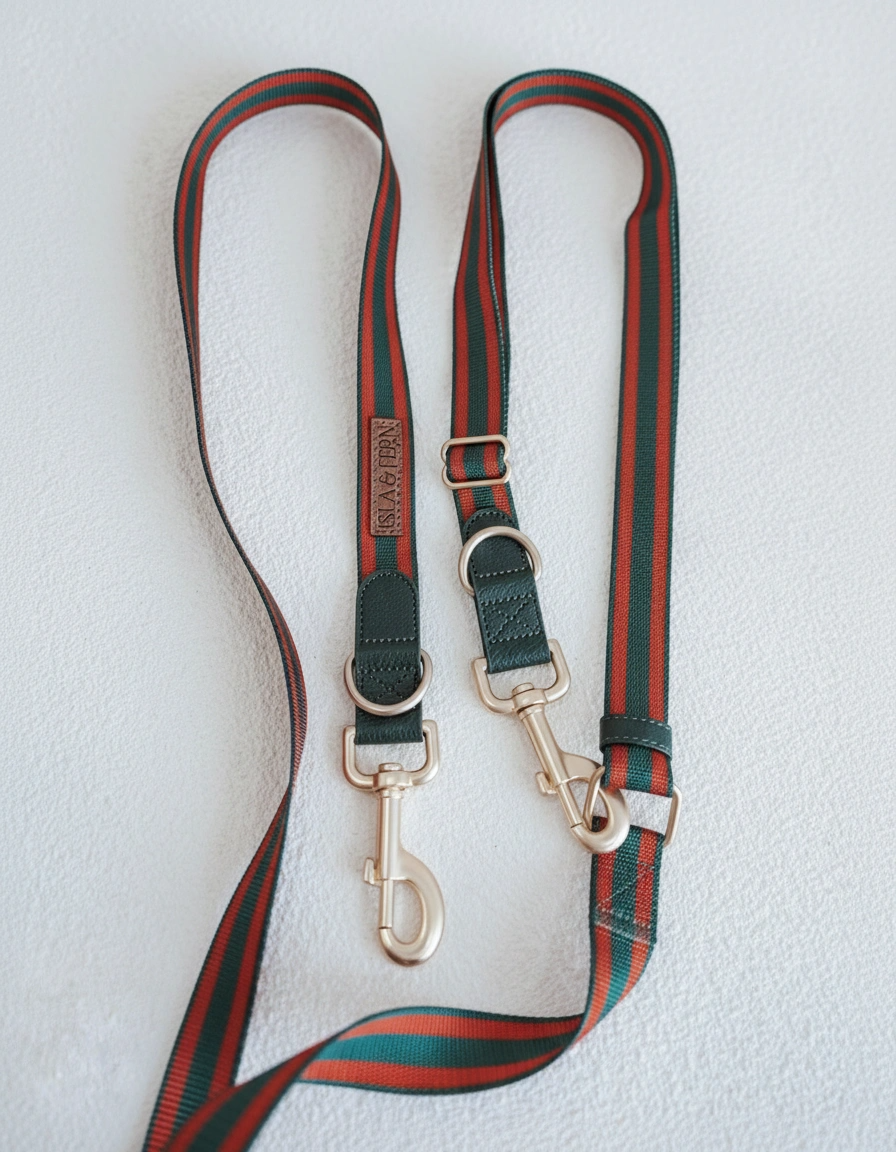 Verso Leash 2.0 in Vintage Christmas